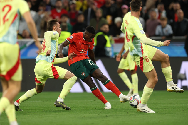 顺下接球完 顺下接球完