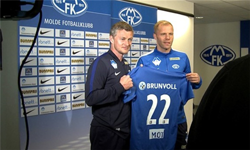 处犯低级错 处犯低级错